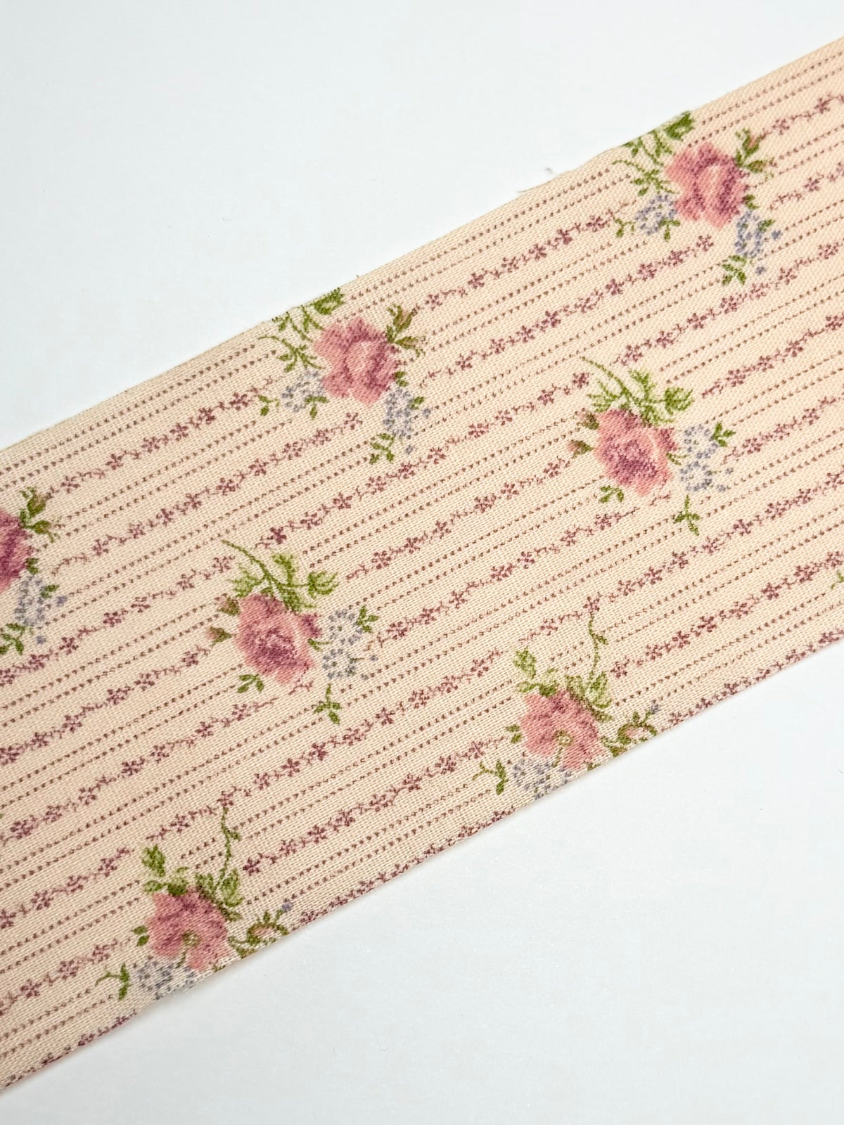 2.75in Vintage Cream Floral