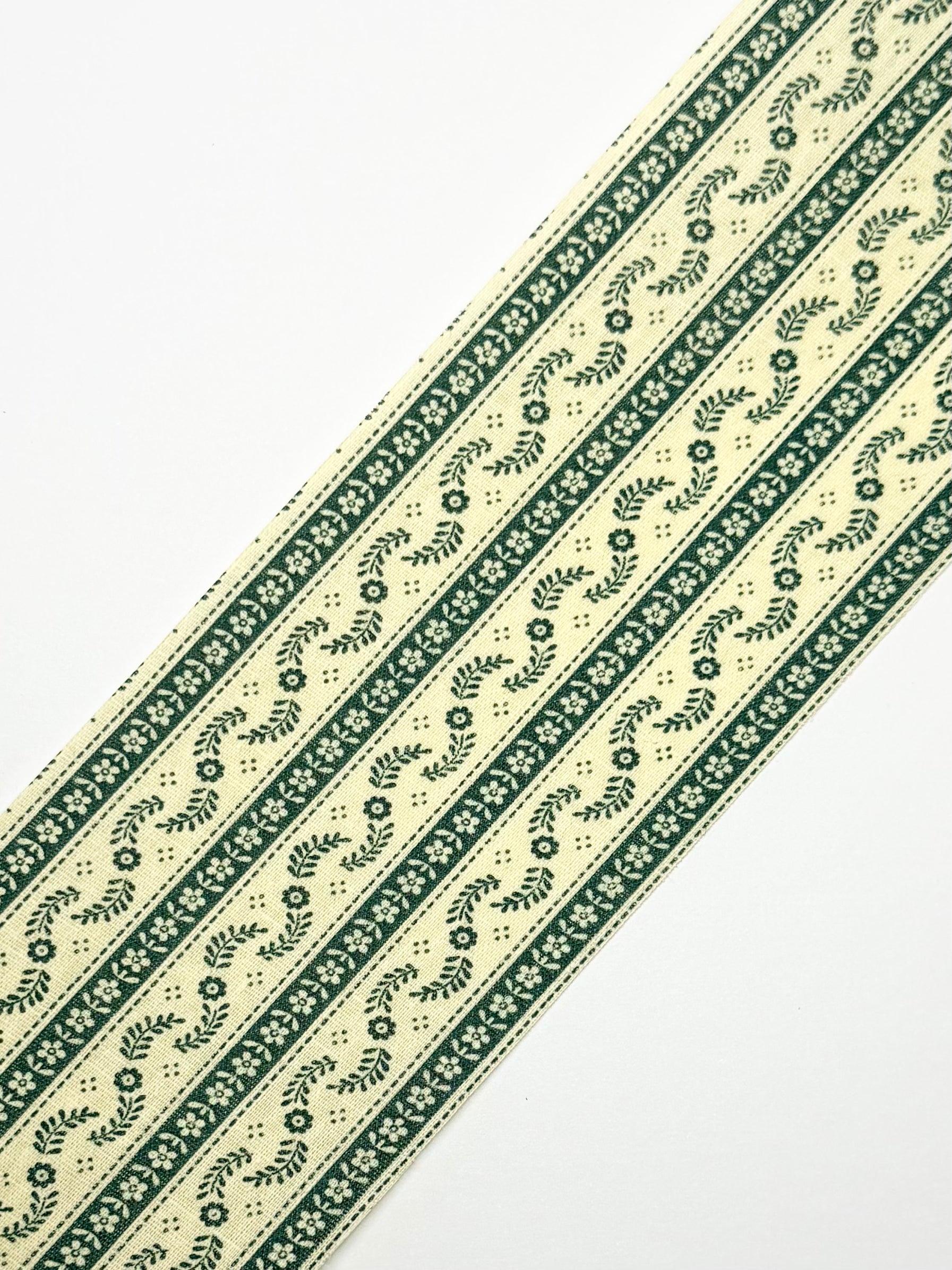 2.75in Vintage Cream w/ Hunter Green